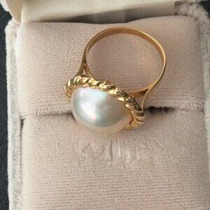 Beautiful 14K Gold pearl ring, Size 5 1/2, Pearl is 5/8" diameter